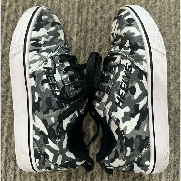 HEELY’S Boys Pro 20 Gray/Black/White Camo Skate shoes, size 5 - Picture 7 of 9